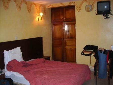 hotel-room-dakar-2-web.jpg